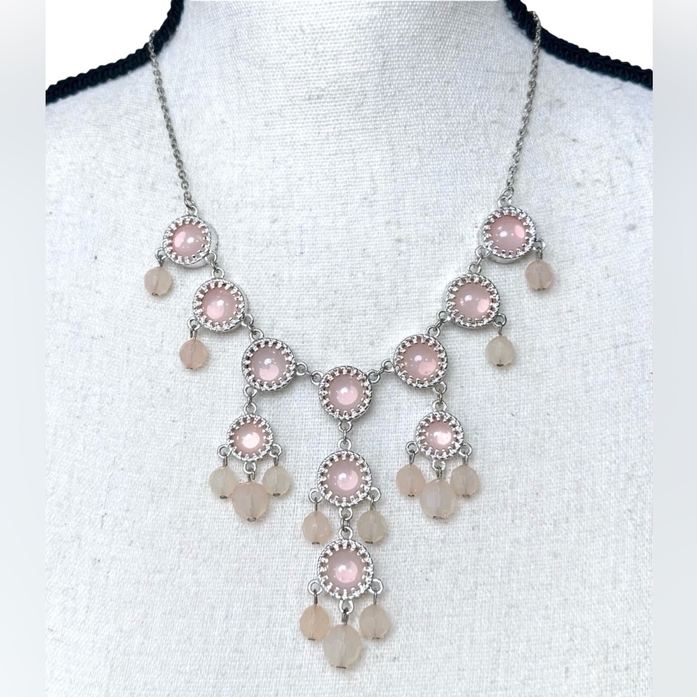 🤍Pink and Cream Silver Tone Bib Necklace